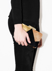 Clutch madeira geométrica - Uterqüe: 75,00€ (99,00€)