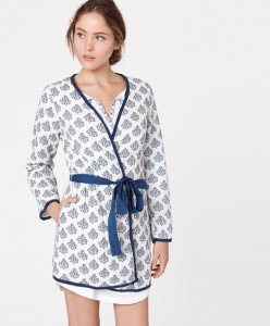 Robe carimbos - Oysho: 19,99€