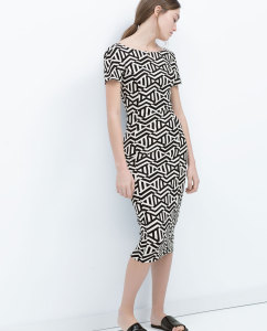 Vestido com decote nas costas - Zara: 25,95€